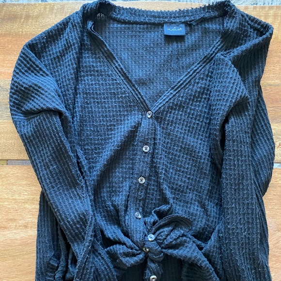 URBAN OUTFITTERS Black Button Up Shirt 🖤 - Picture 3 of 8